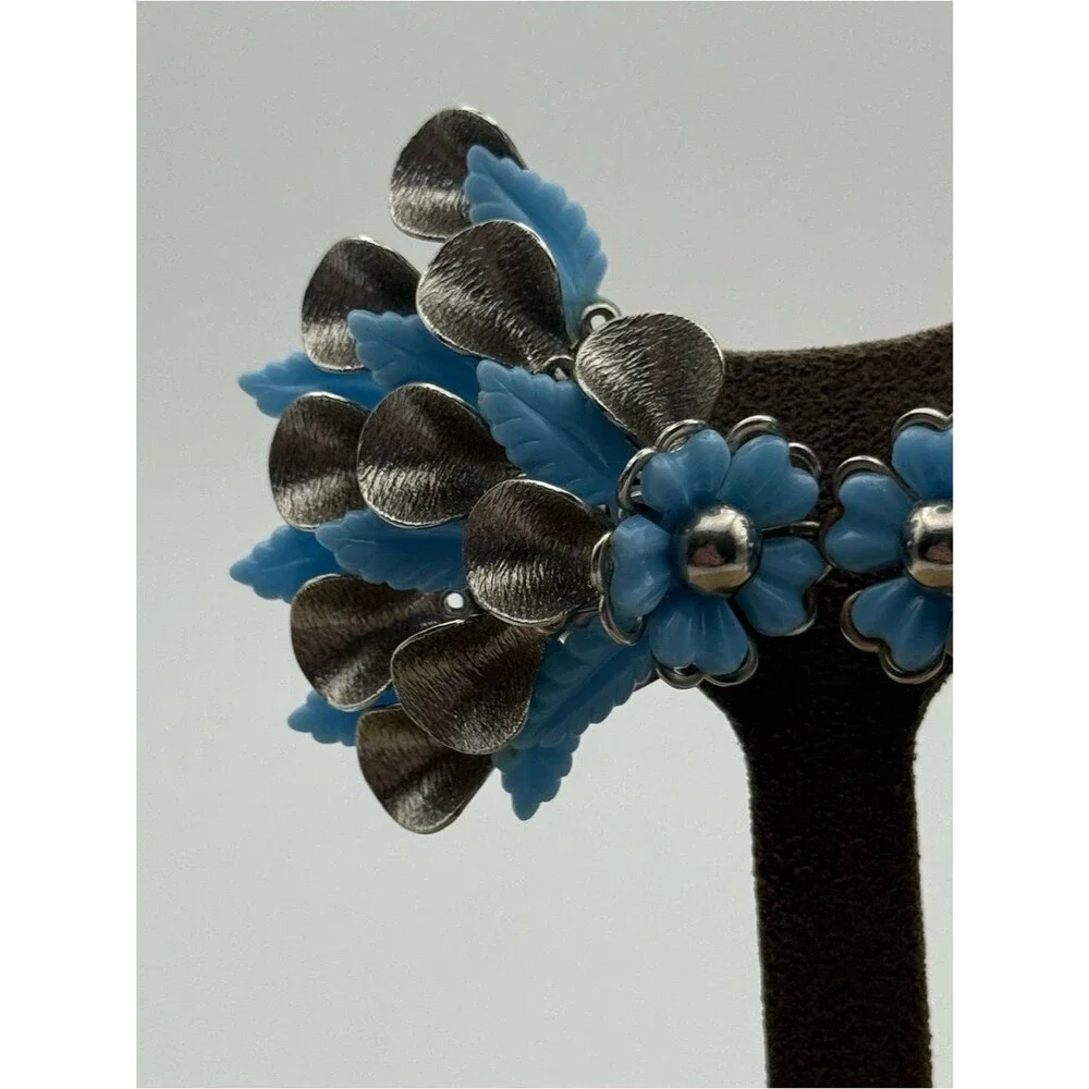 Vintage abstract Blue Flower Cluster Statement clip on earrings